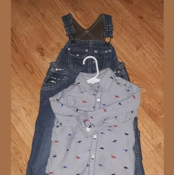 Boys Oshkosh and Carters lot of 2 18 months - Picture 3 of 8